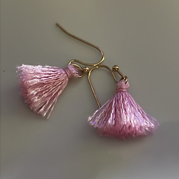 Pink tassel earrings - Picture 2 of 2